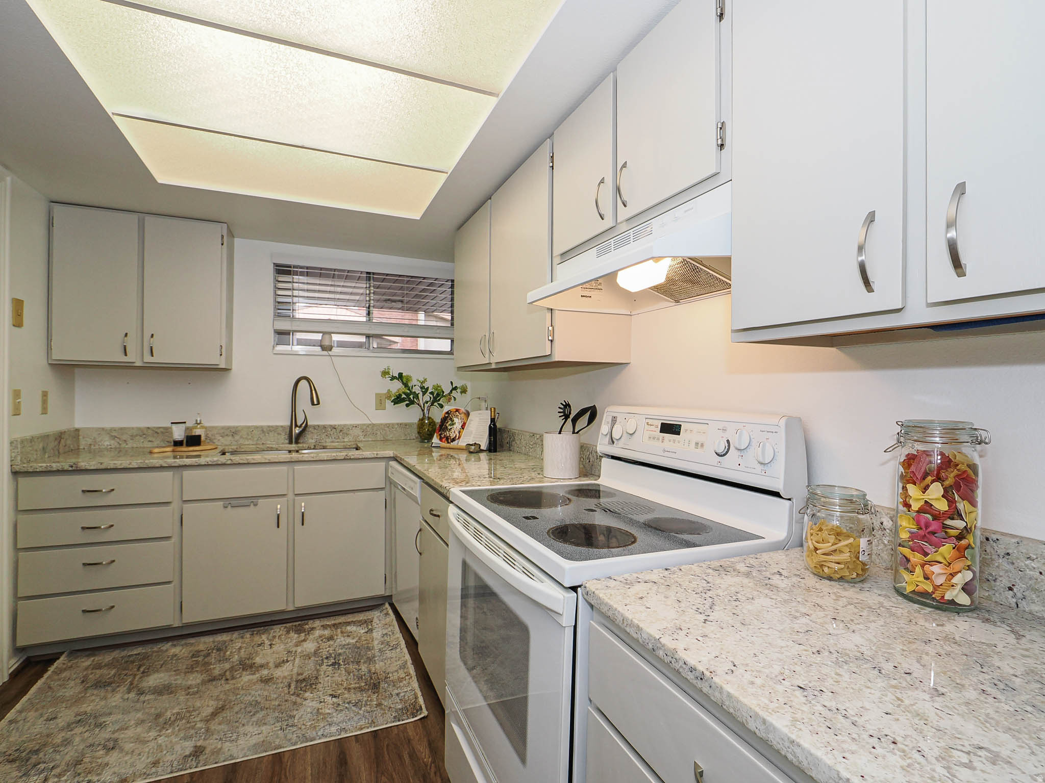 COUNTRY WOOD ESTATES - Residential