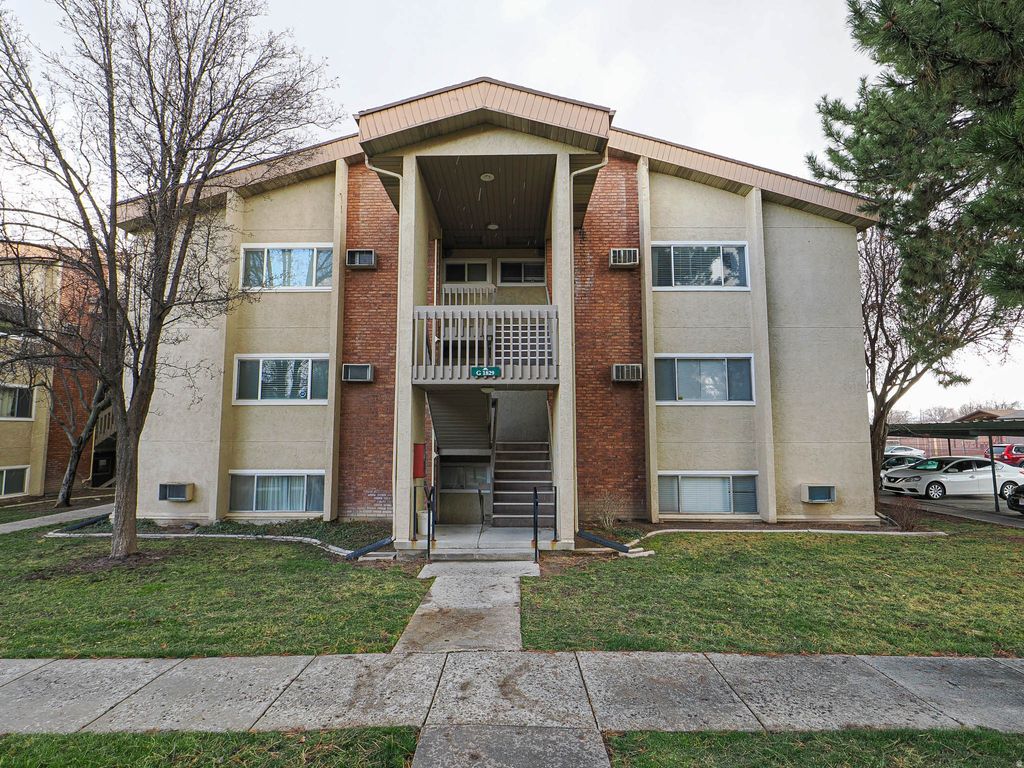 Photo of 1829 W 7600 S #G303, West Jordan, UT 84084 (MLS # 2141894)