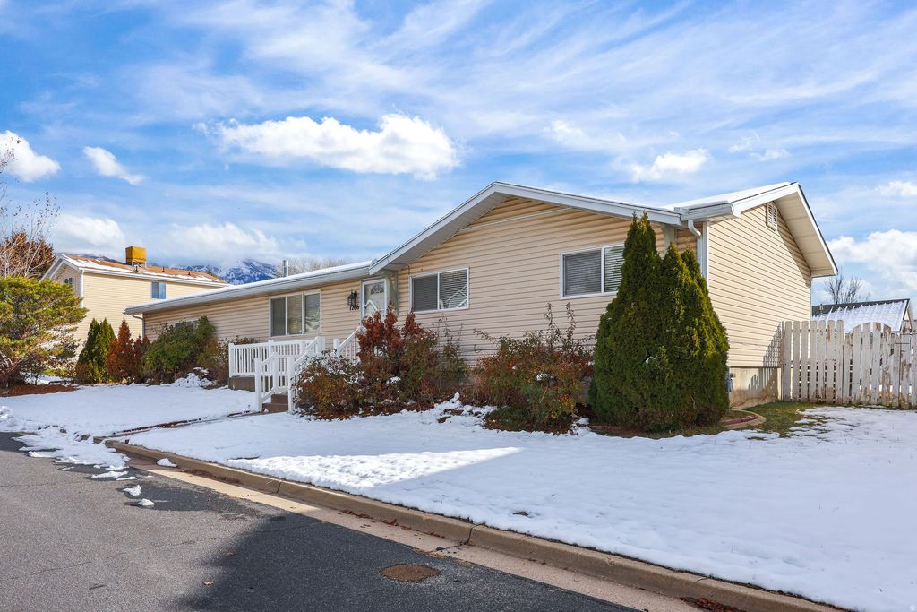 Photo of 1266 E 3125 N, Layton, UT 84040 (MLS # 2125942)