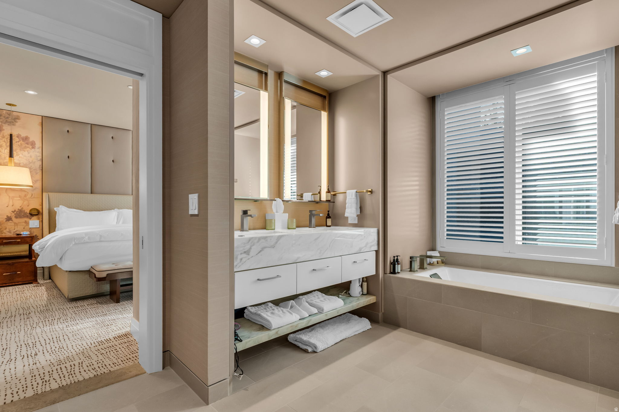 GOLDENER HIRSCH - Residential