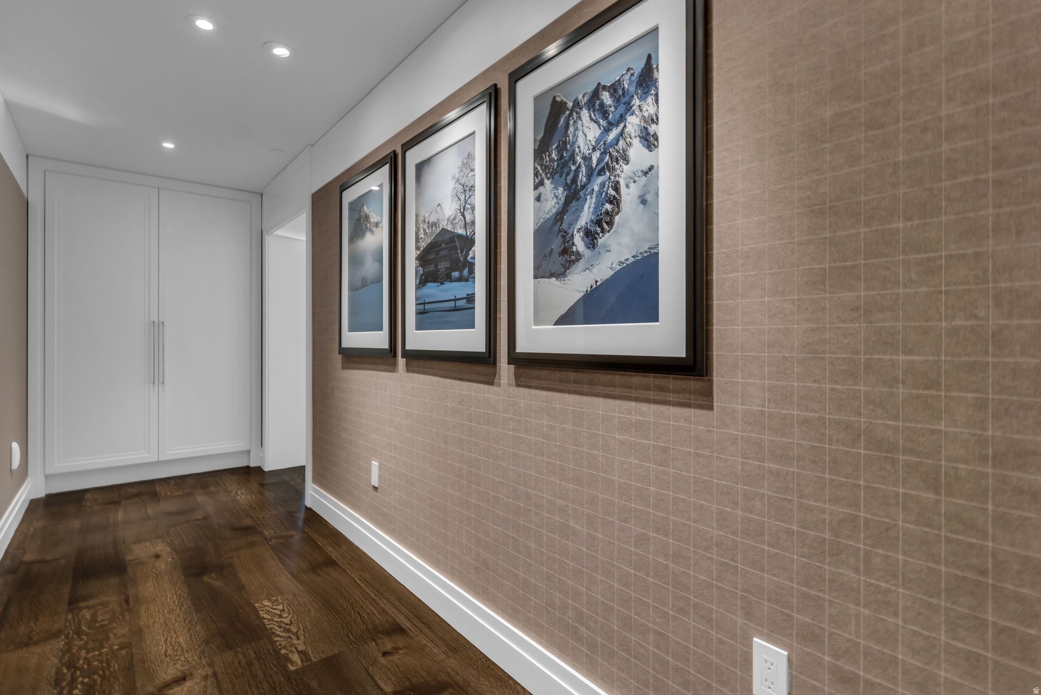 GOLDENER HIRSCH - Residential