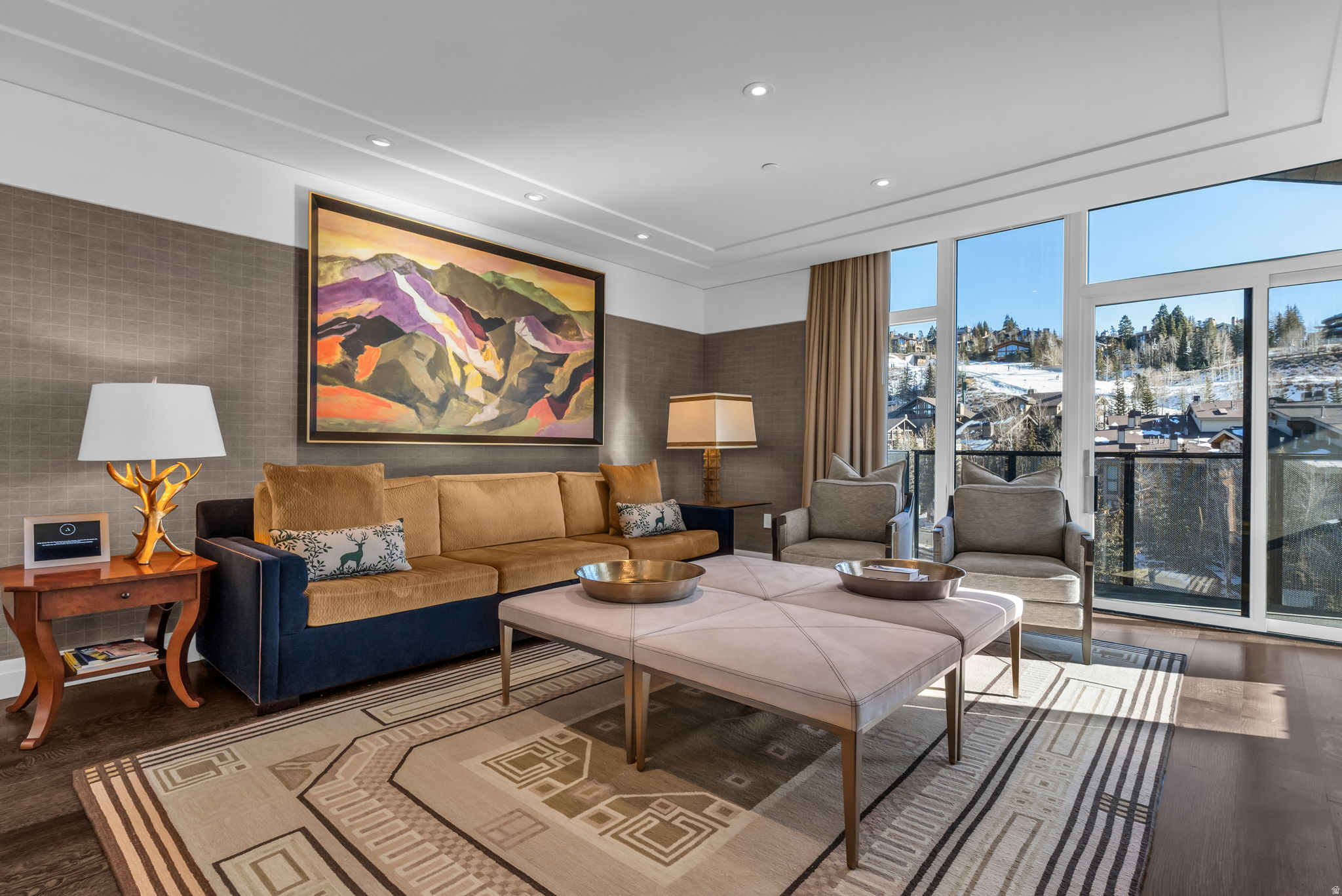 GOLDENER HIRSCH - Residential