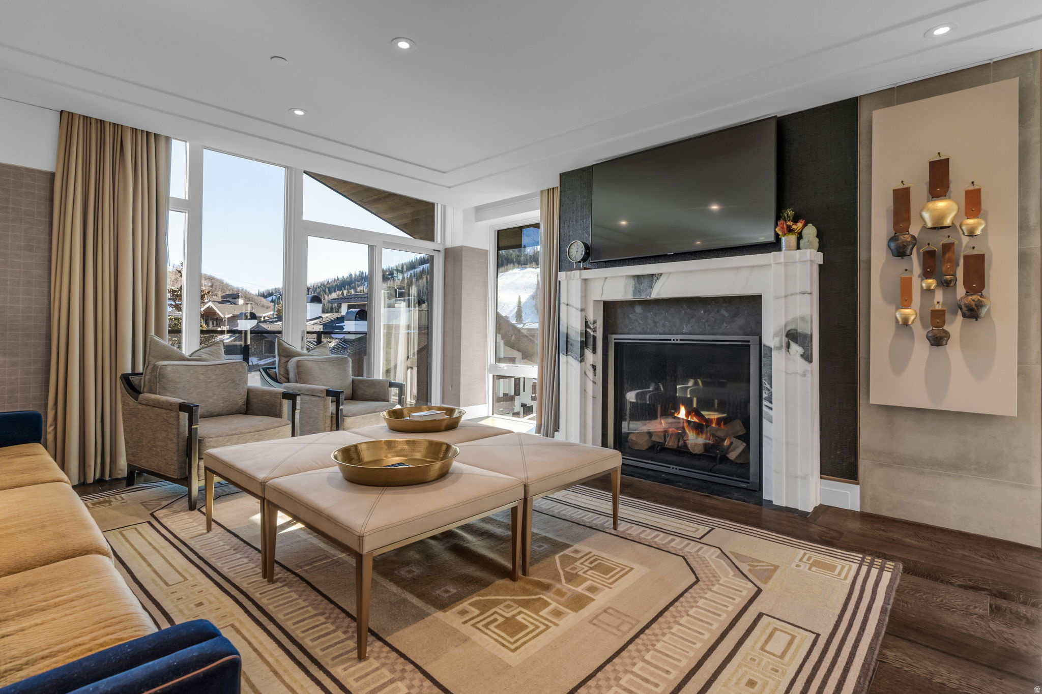 GOLDENER HIRSCH - Residential