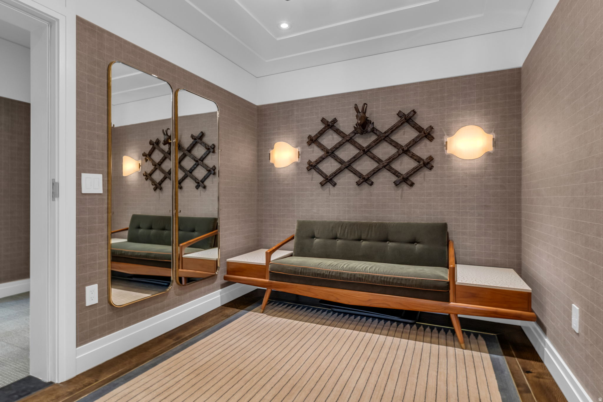 GOLDENER HIRSCH - Residential