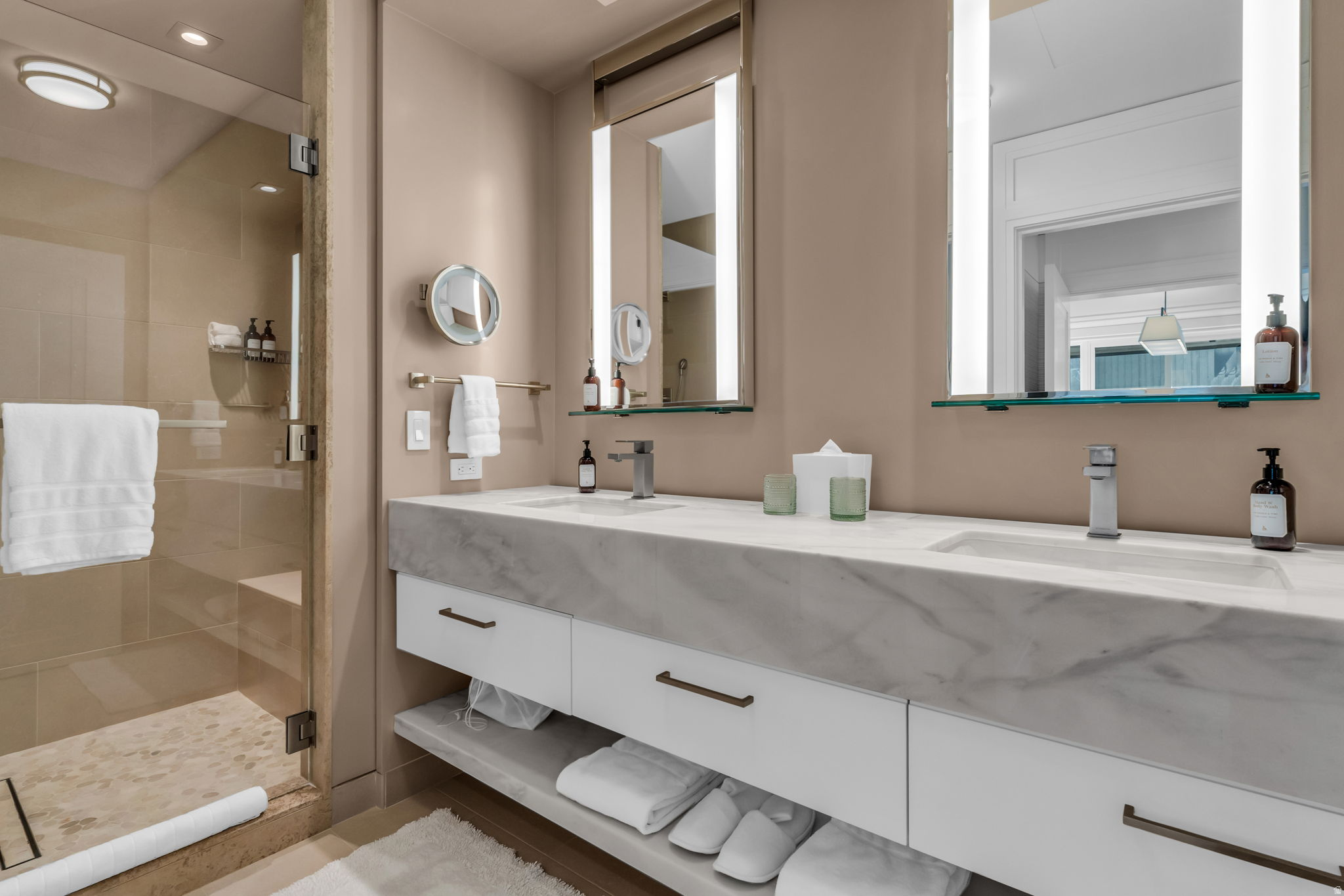 GOLDENER HIRSCH - Residential