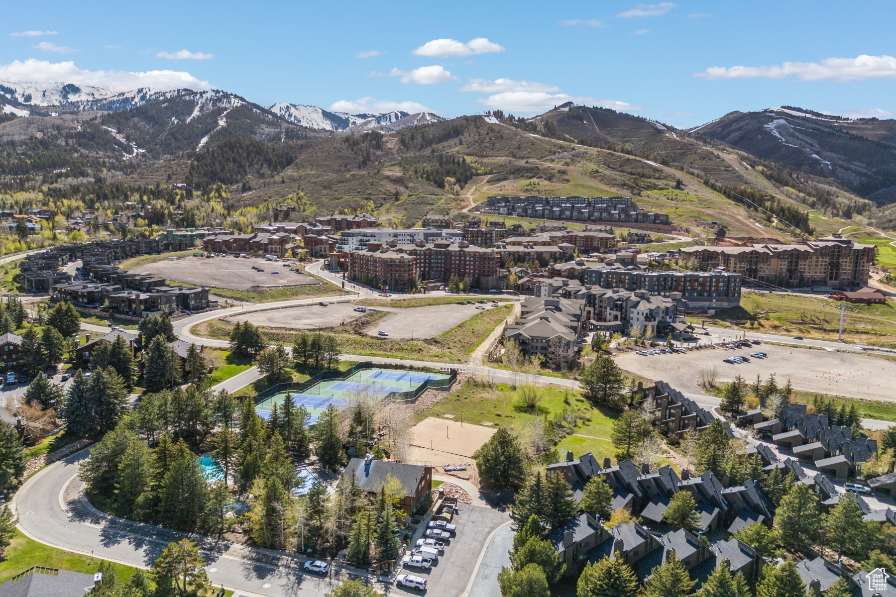 Park City, Utah 84098, United States, 3 Bedrooms Bedrooms, ,3 BathroomsBathrooms,Residential,Pending,181410