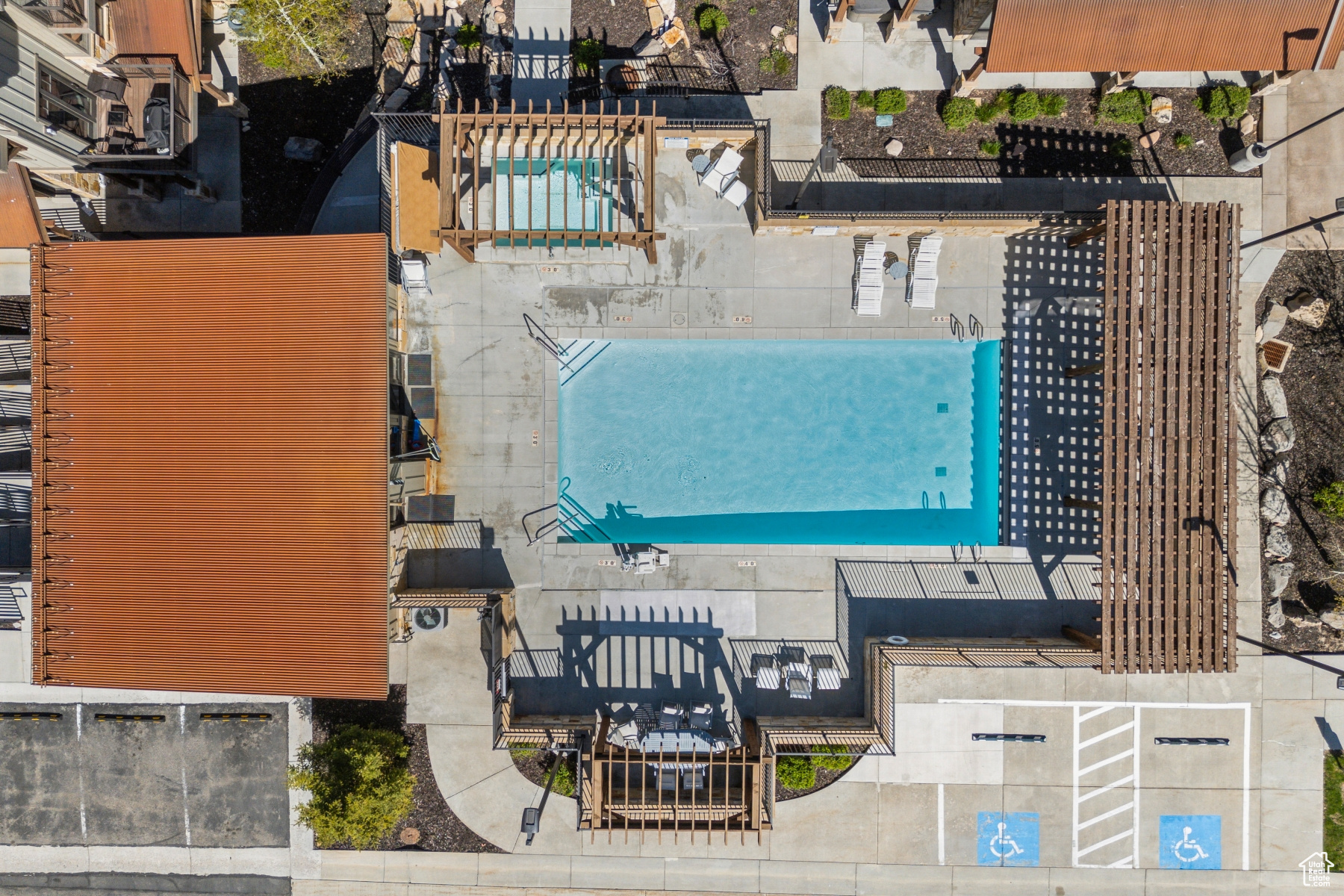 Park City, Utah 84098, United States, 3 Bedrooms Bedrooms, ,3 BathroomsBathrooms,Residential,Pending,181410