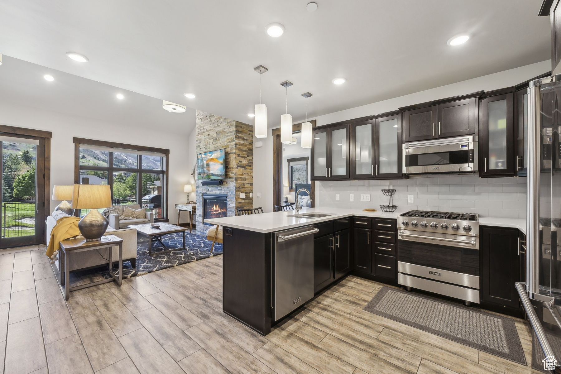 Park City, Utah 84098, United States, 3 Bedrooms Bedrooms, ,3 BathroomsBathrooms,Residential,Pending,181410