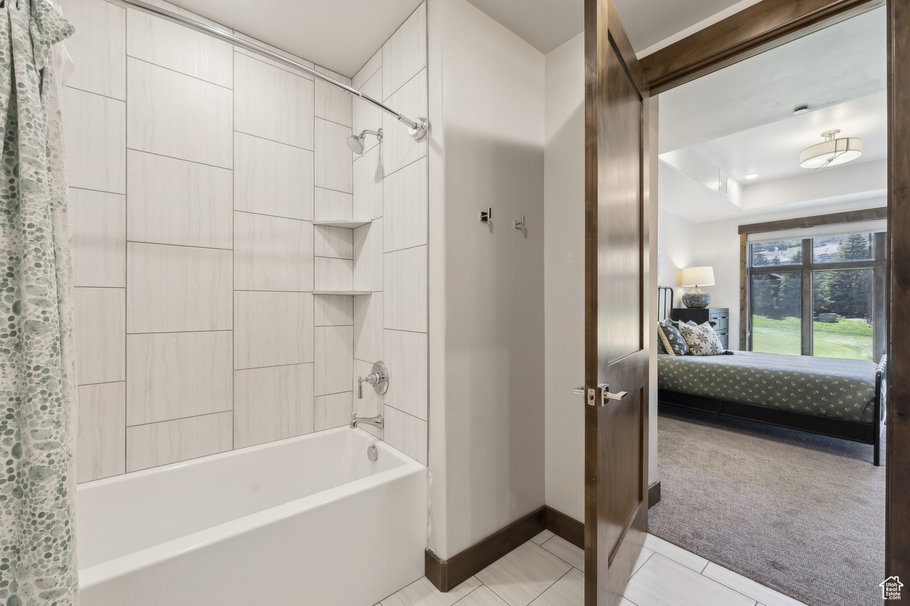 Park City, Utah 84098, United States, 3 Bedrooms Bedrooms, ,3 BathroomsBathrooms,Residential,Pending,181410