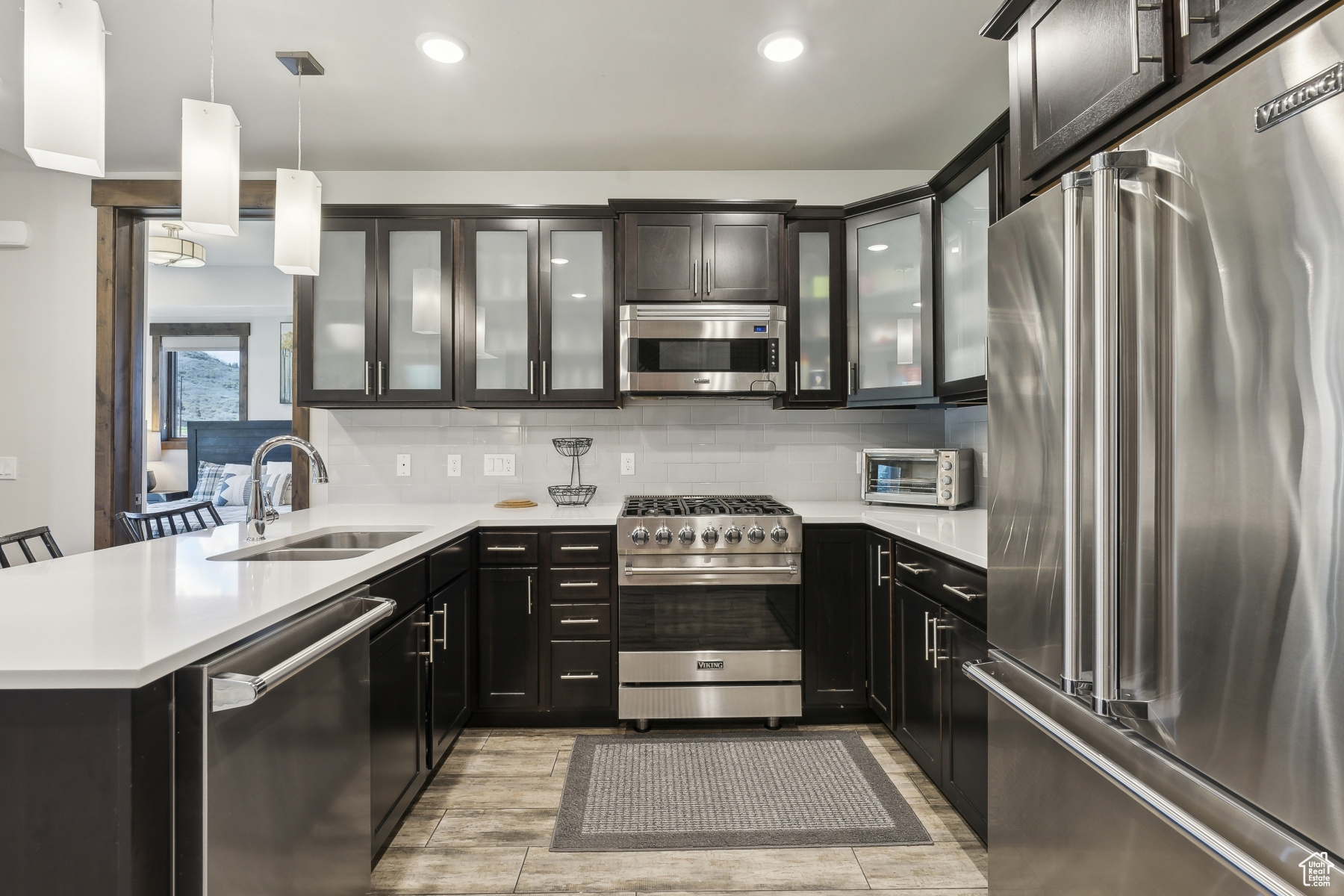 Park City, Utah 84098, United States, 3 Bedrooms Bedrooms, ,3 BathroomsBathrooms,Residential,Pending,181410