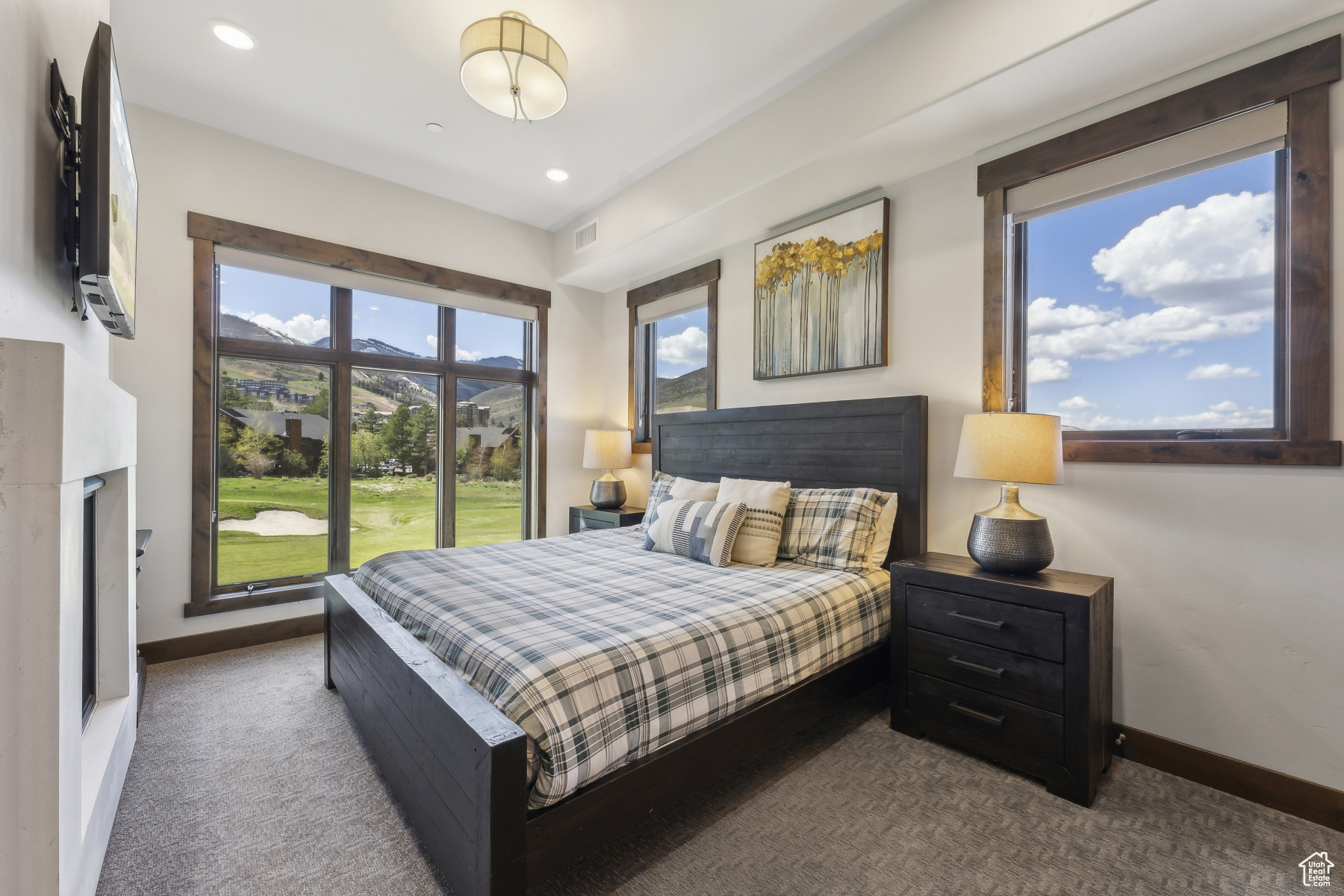 Park City, Utah 84098, United States, 3 Bedrooms Bedrooms, ,3 BathroomsBathrooms,Residential,Pending,181410