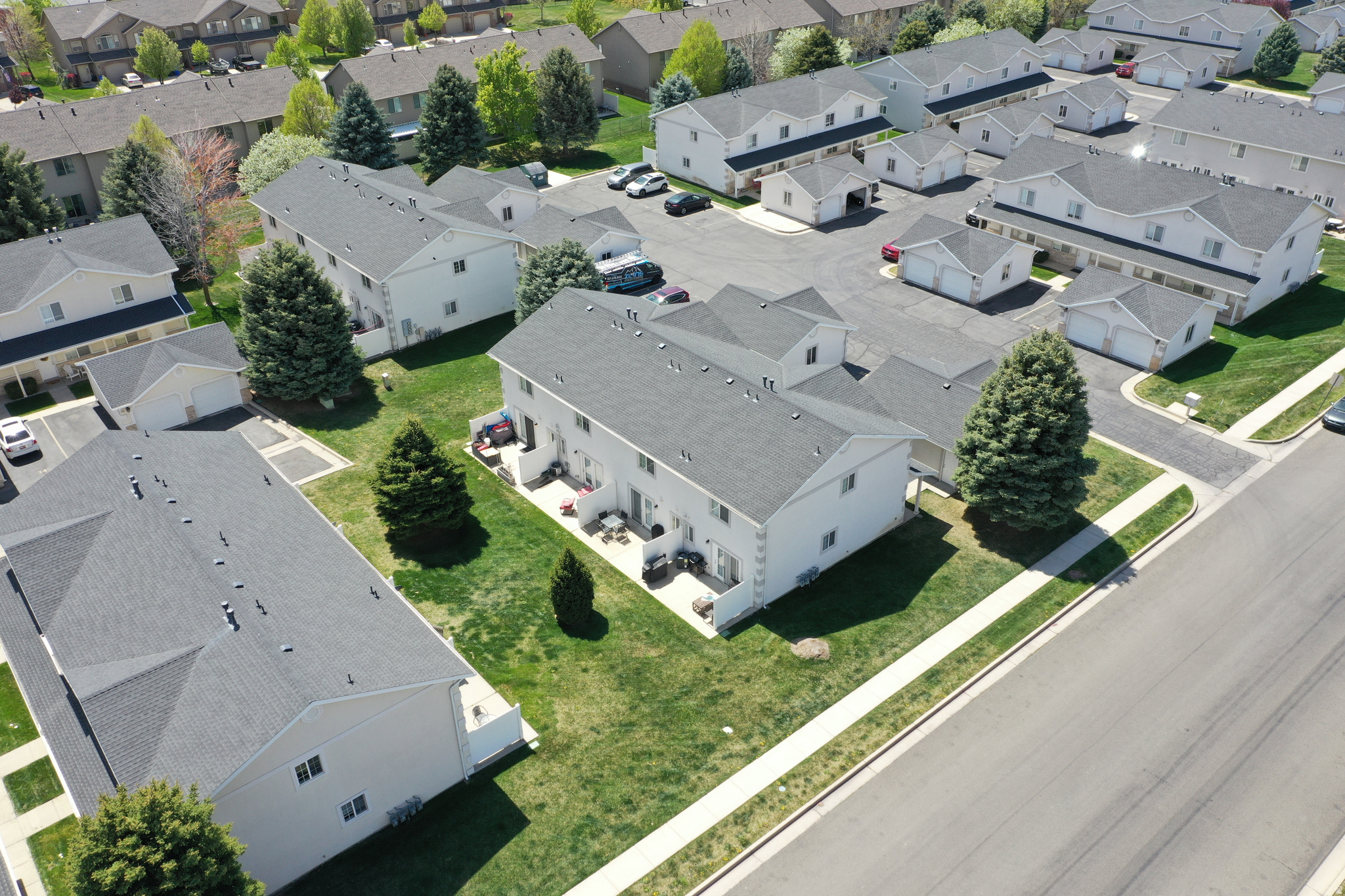 BLACKHAWK TOWNHOUSE - Residential