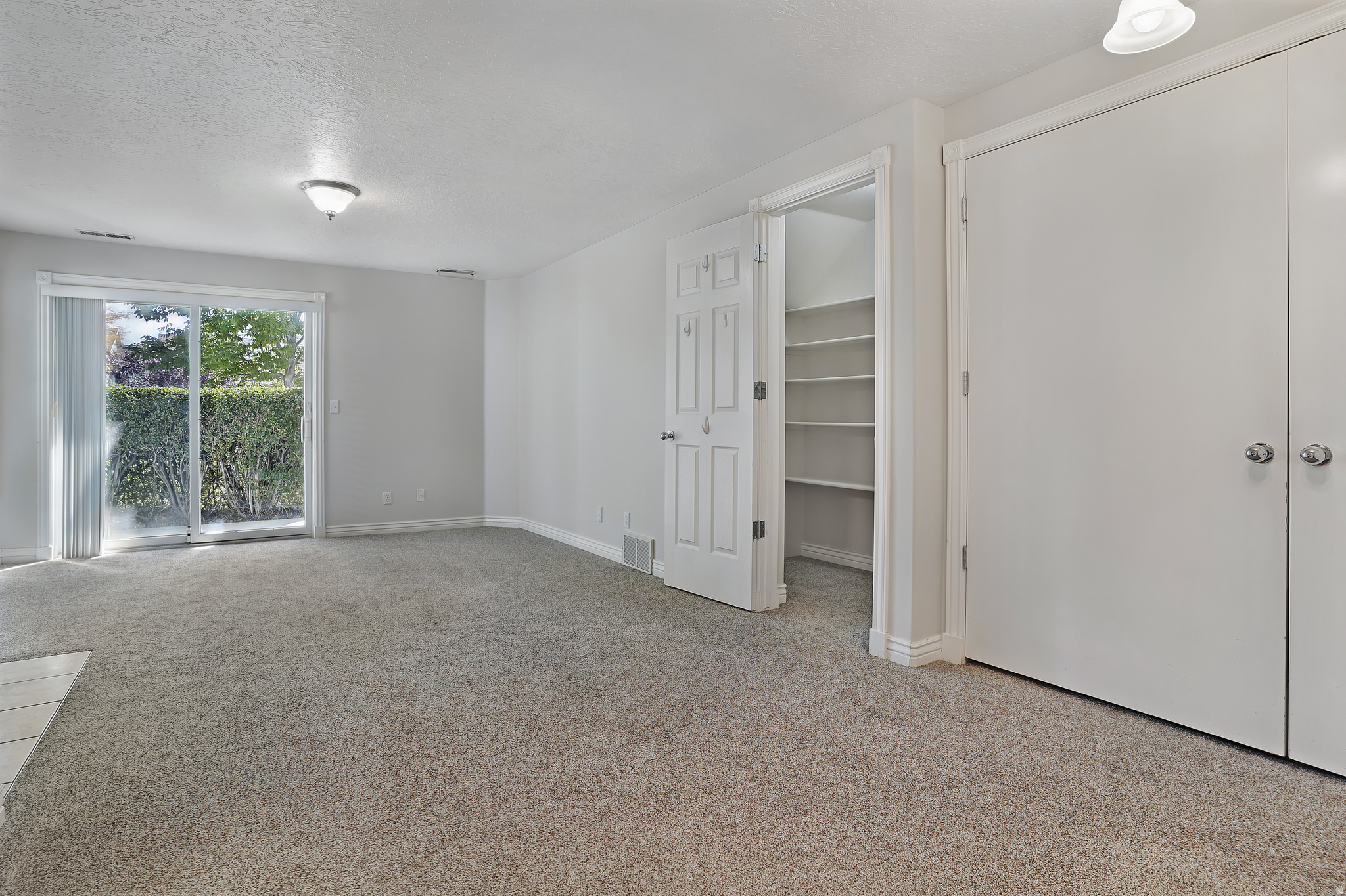 FIVE STAR CONDO - Residential