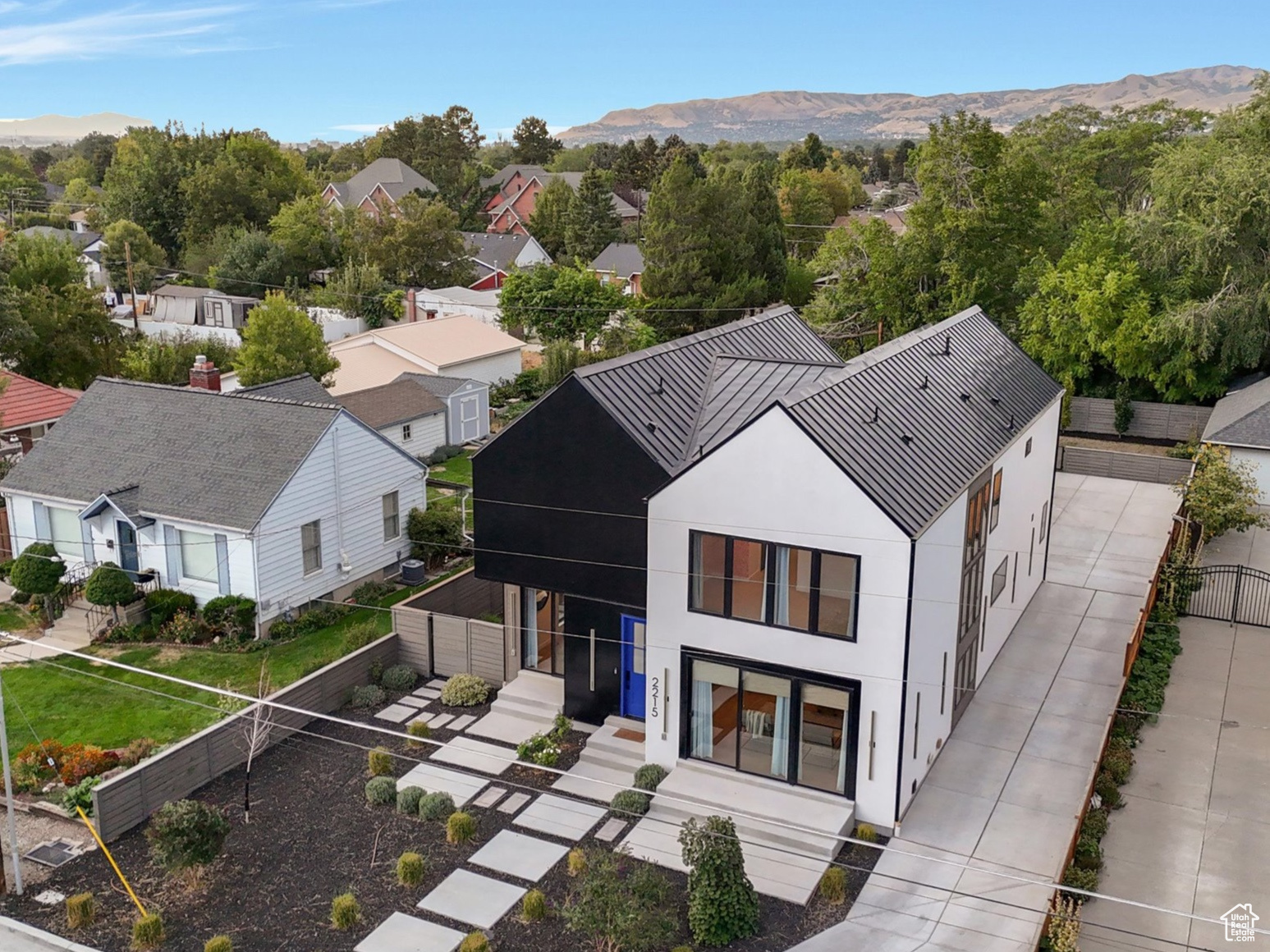 CANYON RIM - Residential