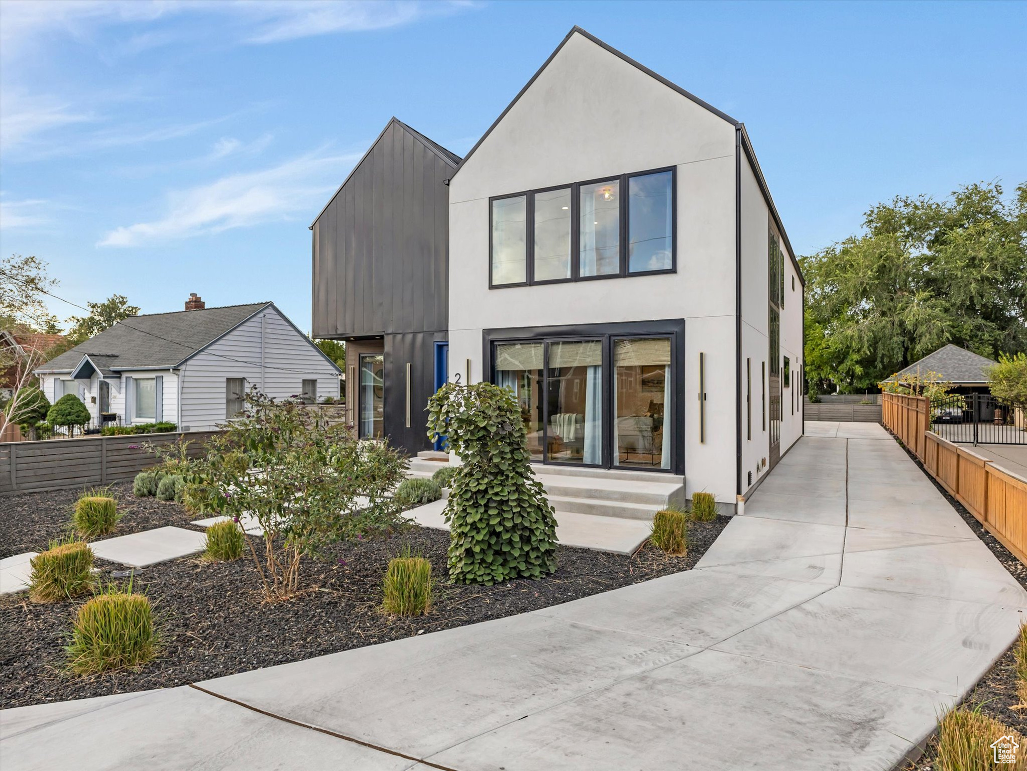 CANYON RIM - Residential