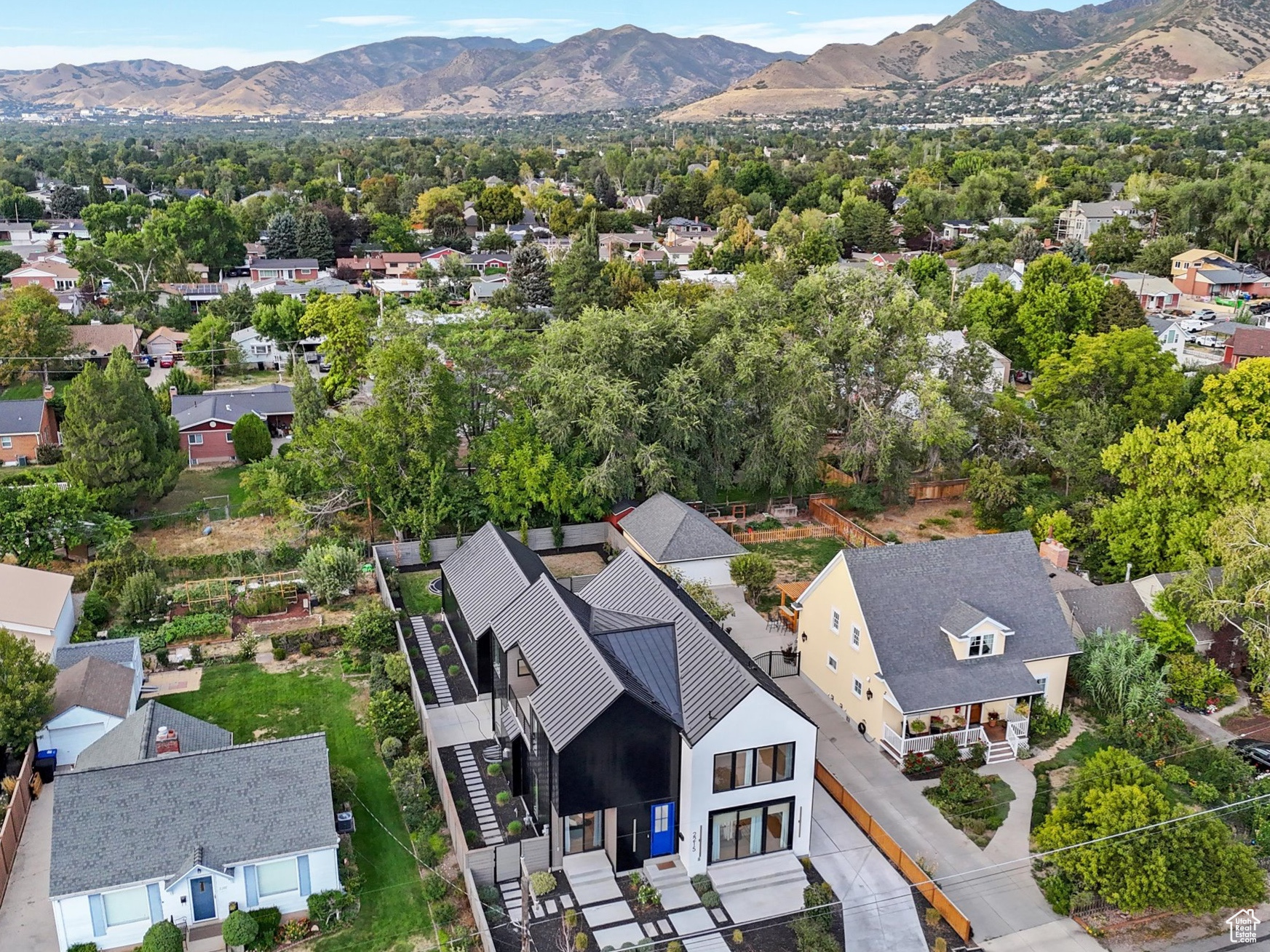 CANYON RIM - Residential