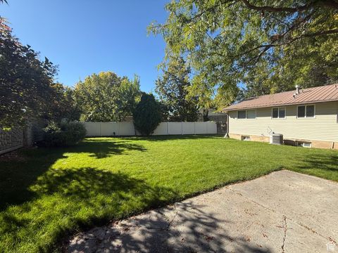Tiny photo for 600 N MAPLE DR W, Smithfield, UT 84335 (MLS # 2116766)