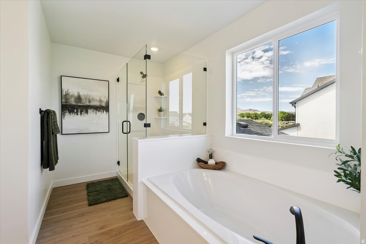 NORTH LAKE MEADOWS - Residential