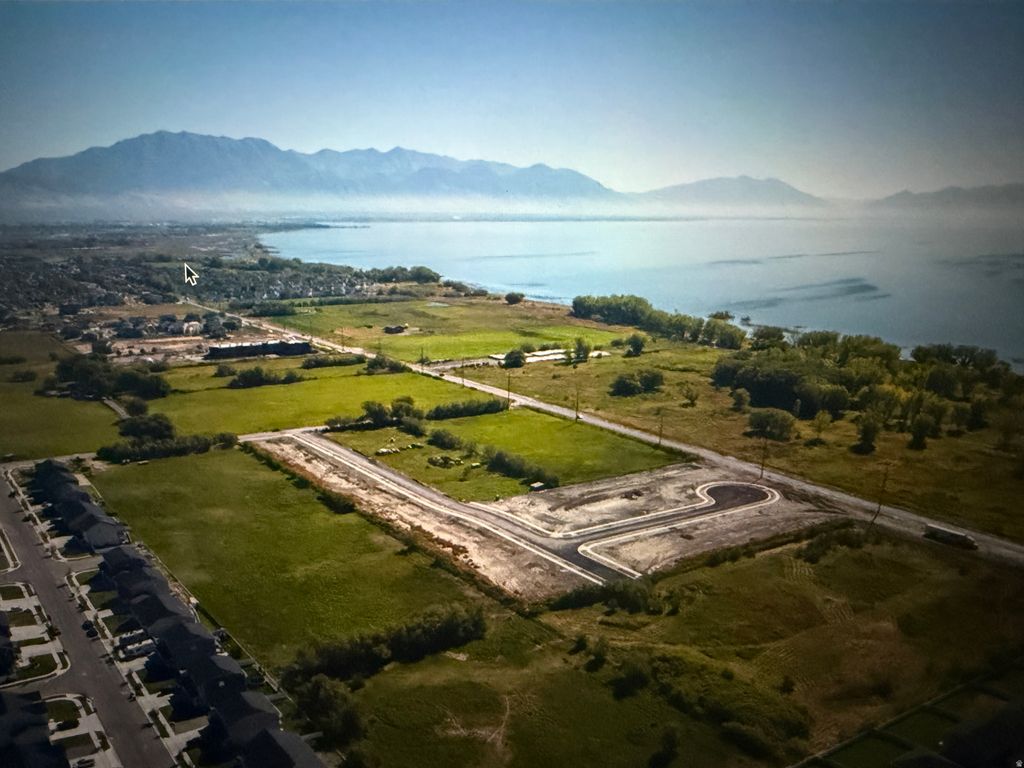 Photo of 1582 E LIVI LN N #5, Saratoga Springs, UT 84043 (MLS # 2145911)