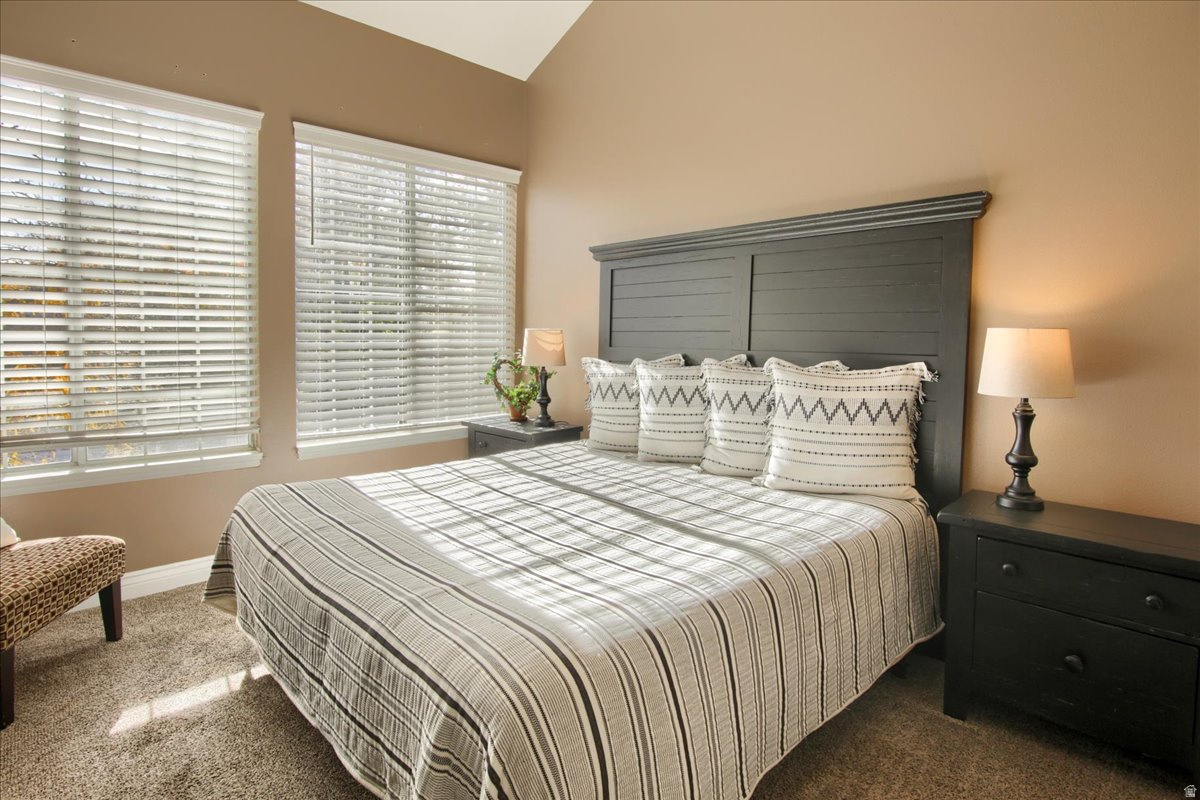 CARRIAGE CROSSING - Residential