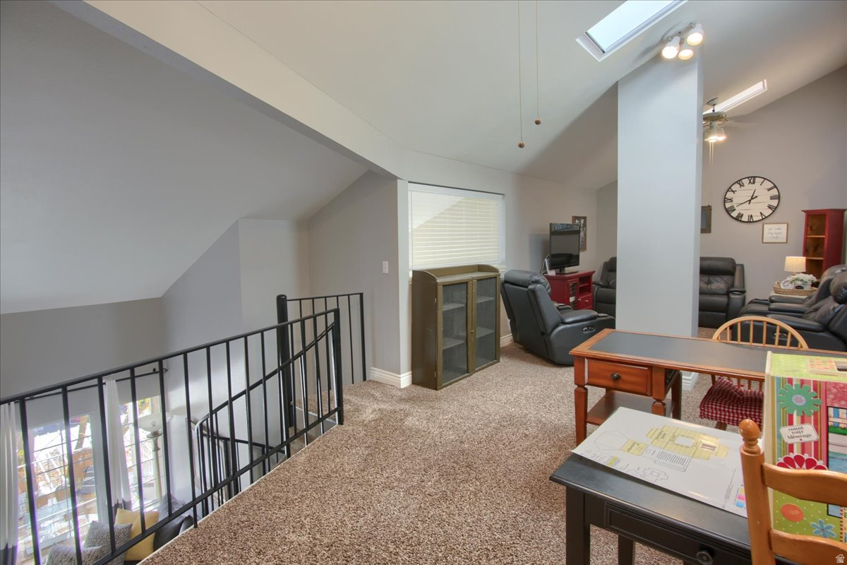 CARRIAGE CROSSING - Residential