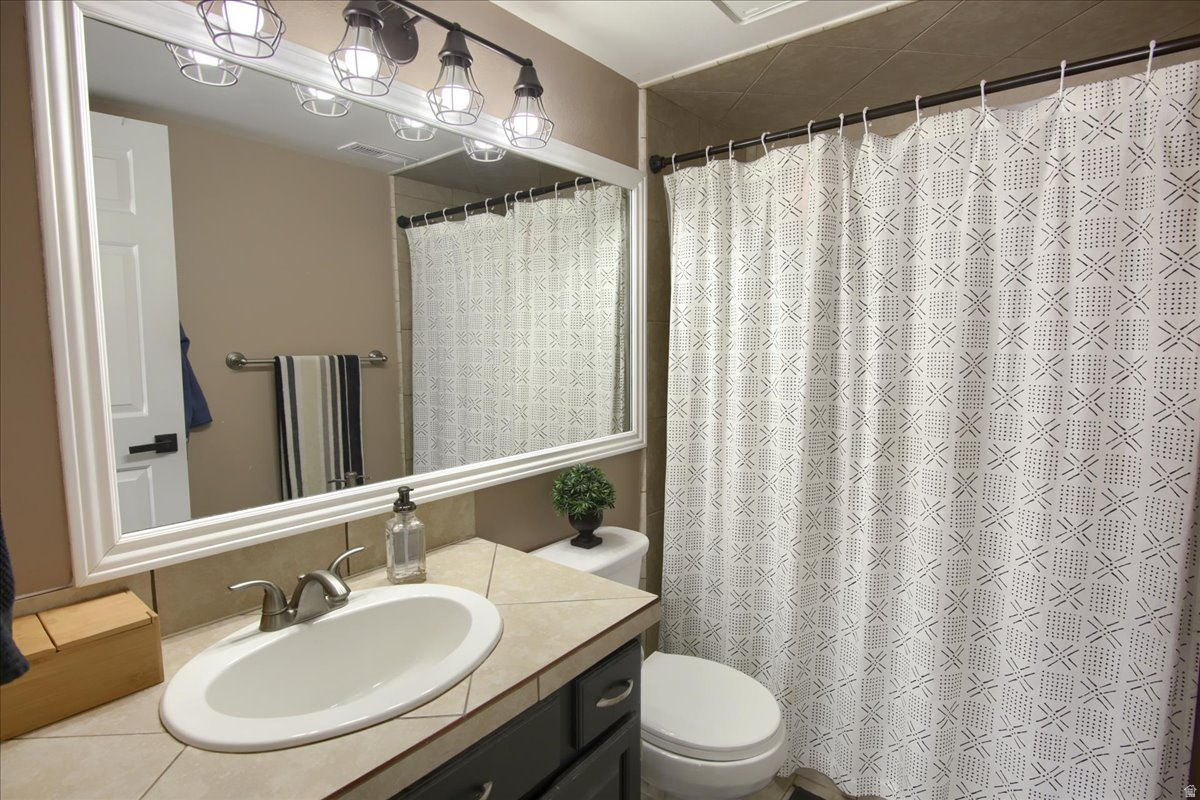 CARRIAGE CROSSING - Residential