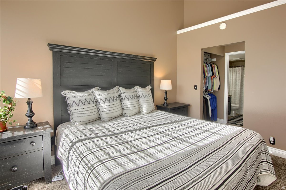 CARRIAGE CROSSING - Residential