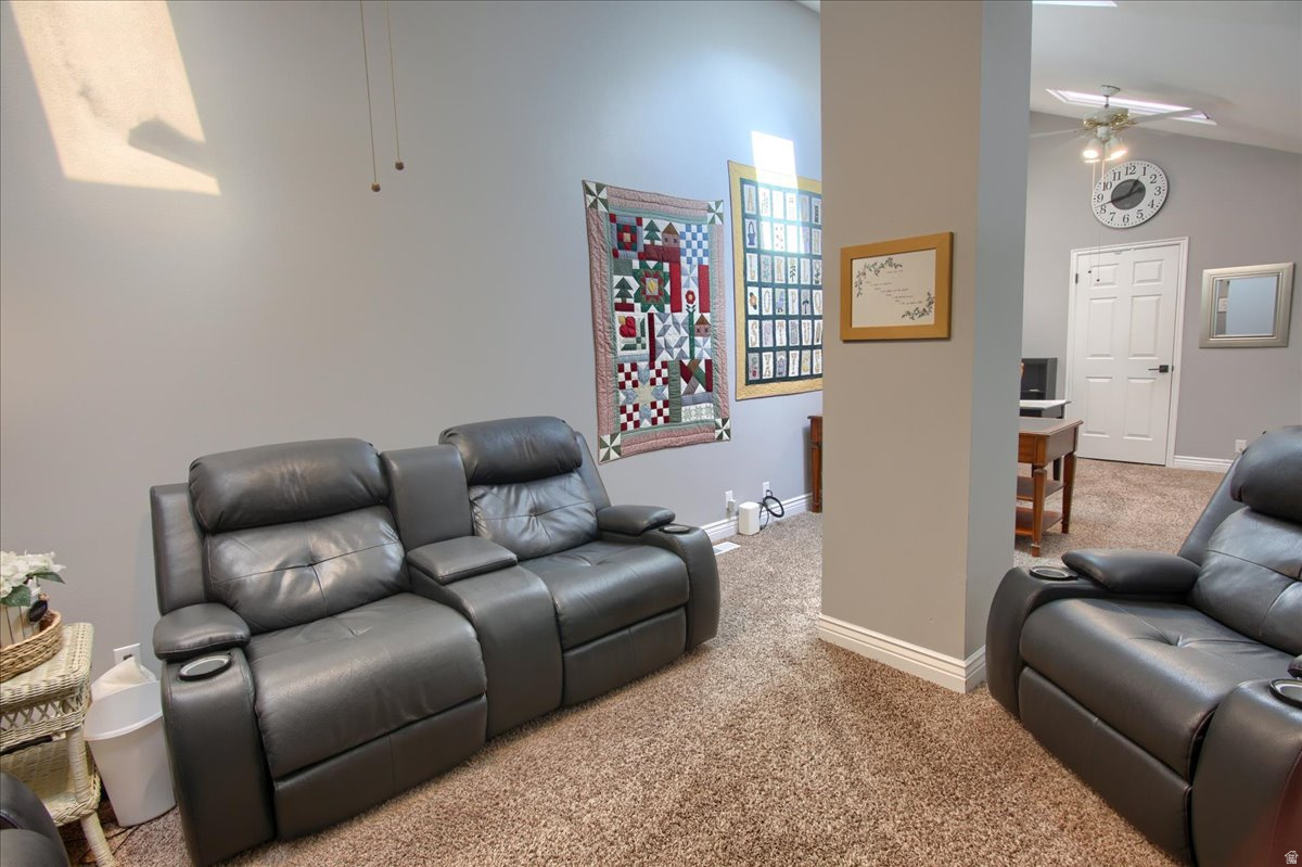 CARRIAGE CROSSING - Residential