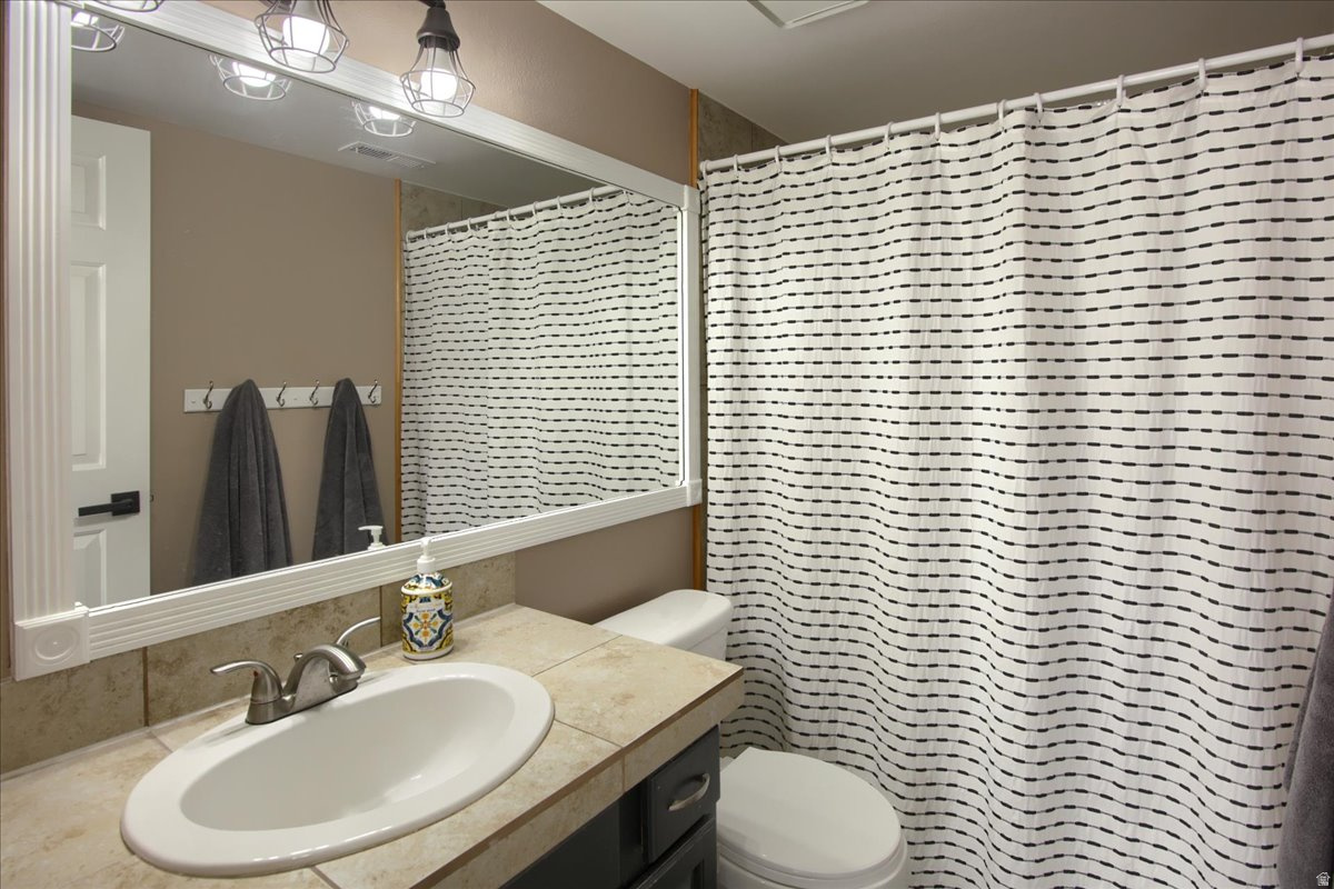 CARRIAGE CROSSING - Residential