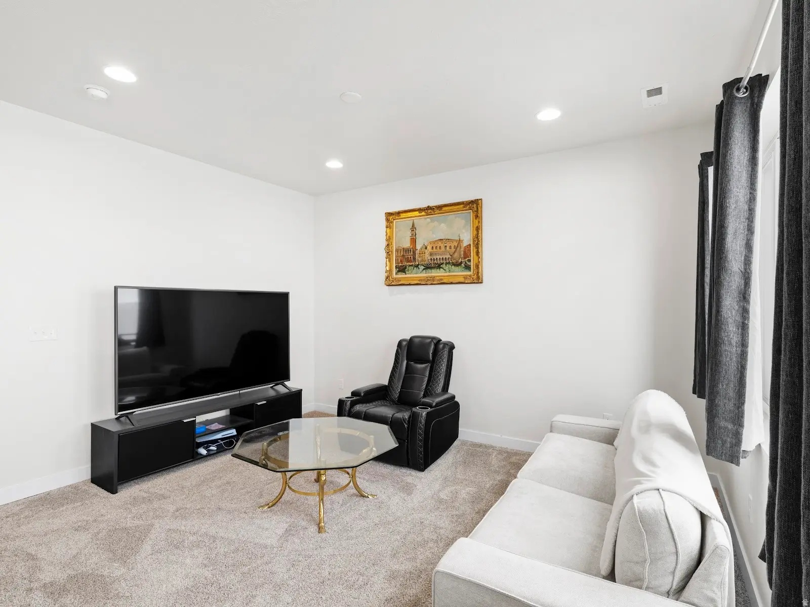 SALT POINT - Residential