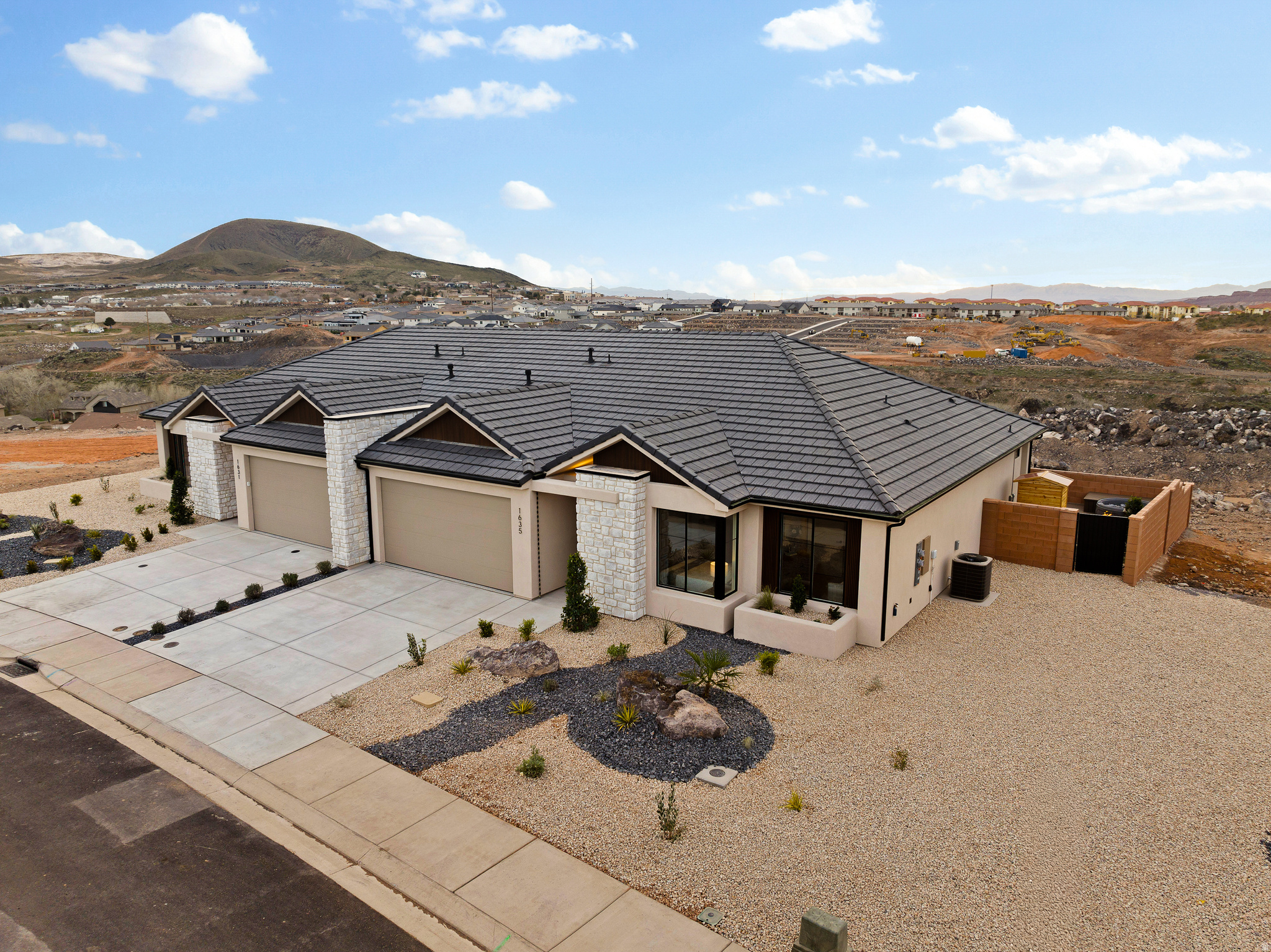 PAINTED SANDS - Residential Income