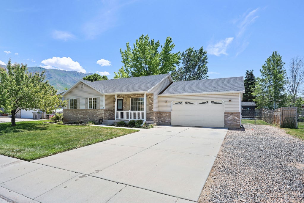 Photo of 143 W 450 N, Santaquin, UT 84655 (MLS # 2163001)