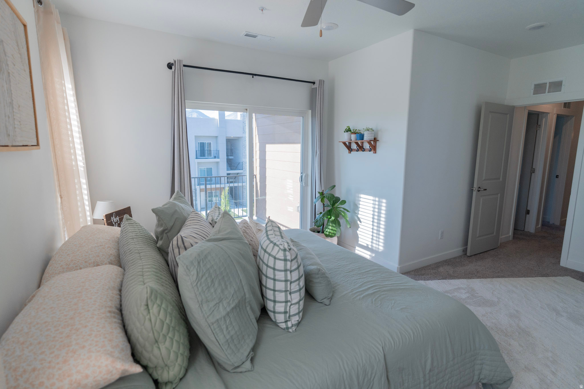 VISTA VIEW - Residential