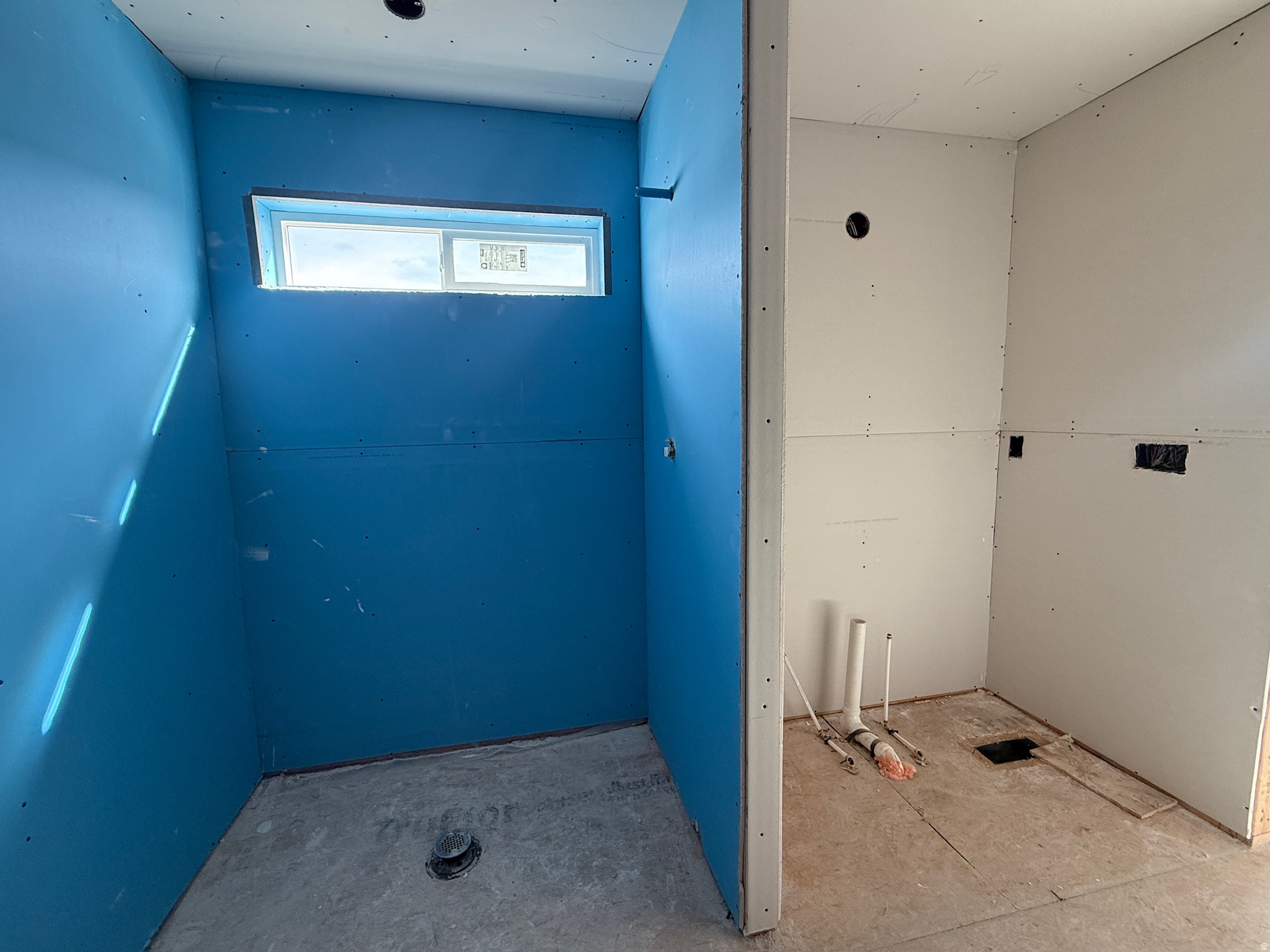 SMITHFIELD CREST - Residential