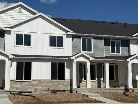 Homes For Sale - 817 S 270 #4<br/> Smithfield, UT 84335