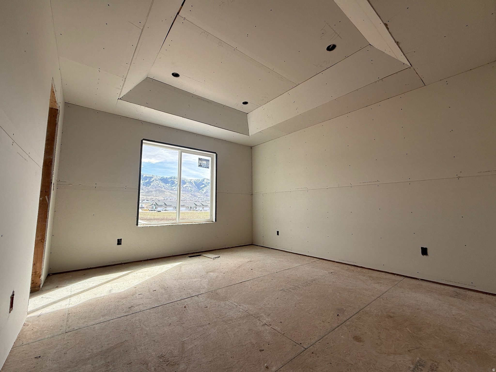 SMITHFIELD CREST - Residential