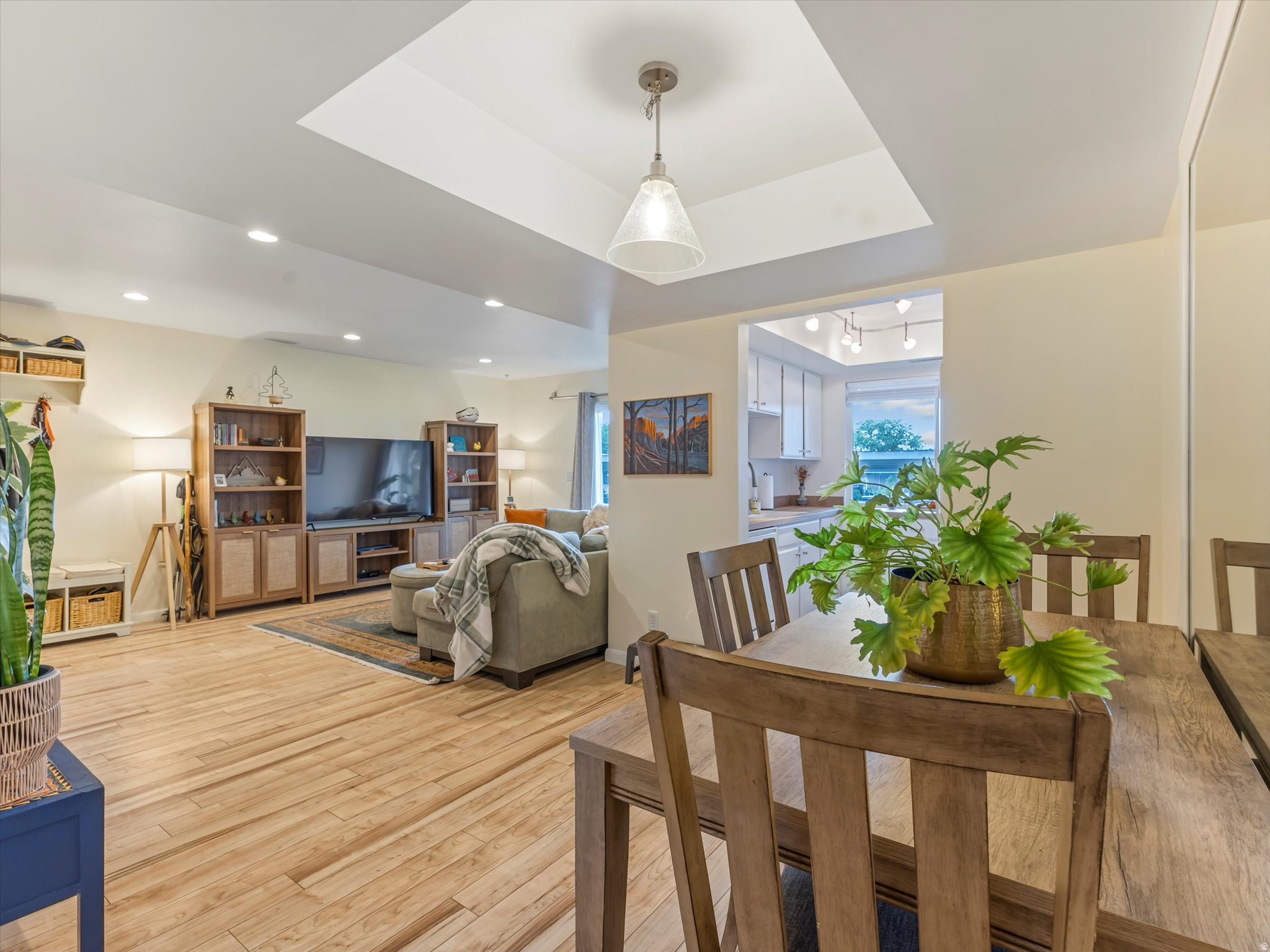 THREE FOUNTAINS - Residential