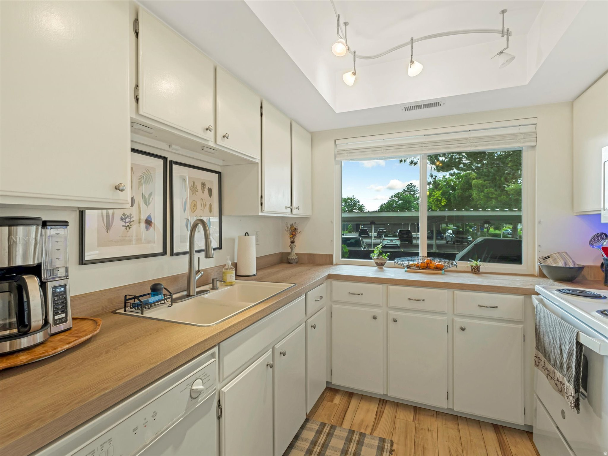 THREE FOUNTAINS - Residential