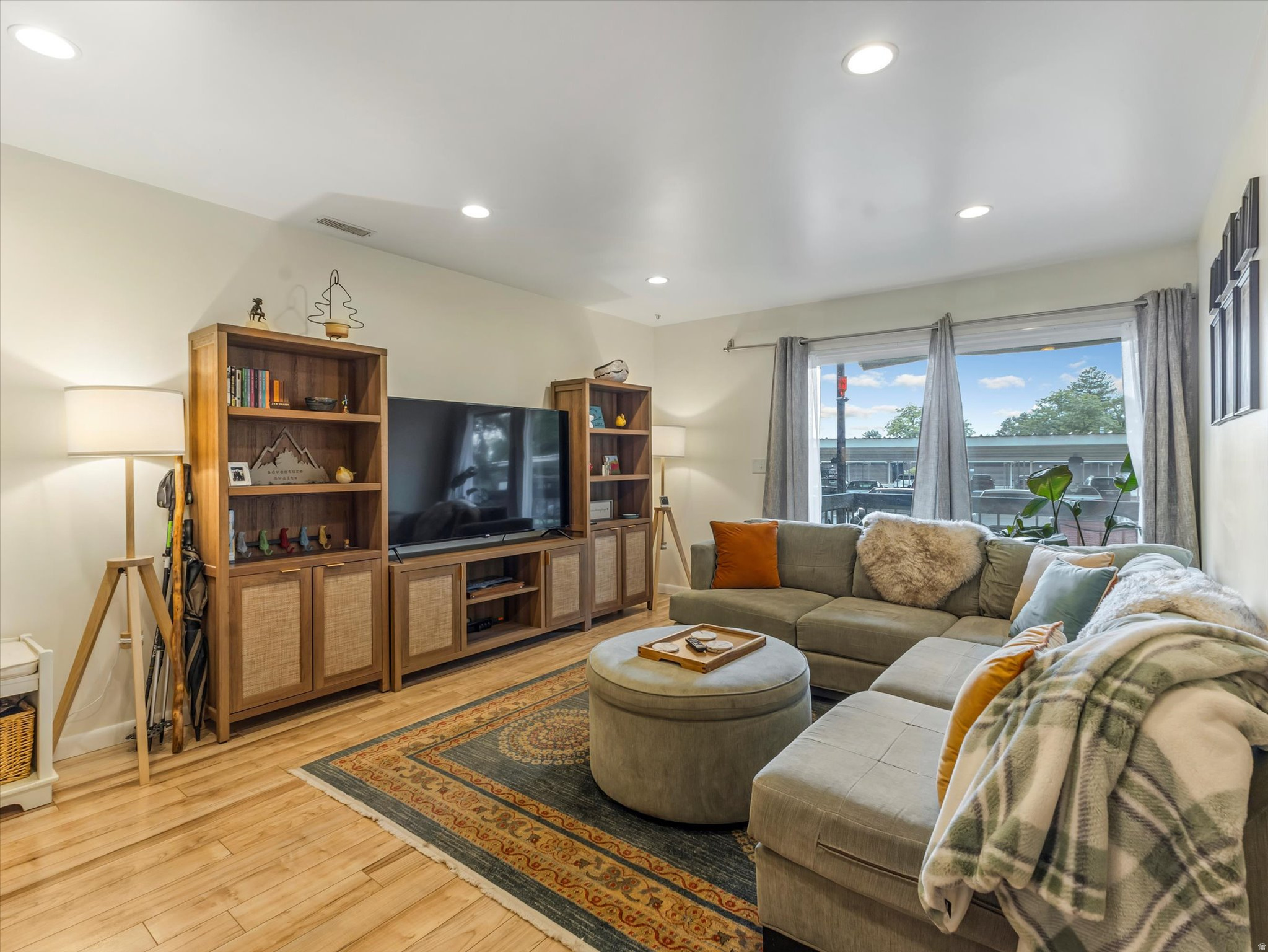 THREE FOUNTAINS - Residential