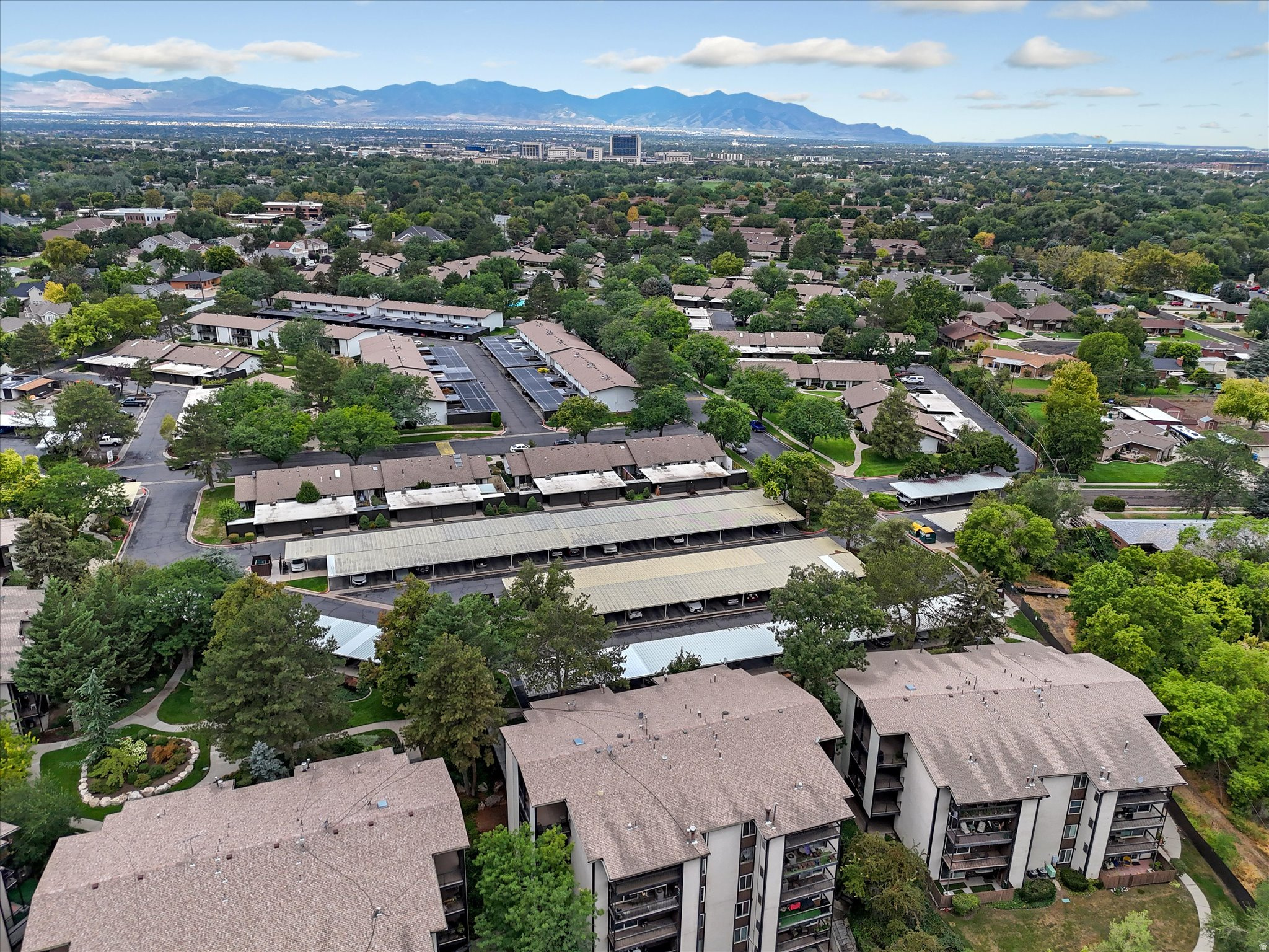 THREE FOUNTAINS - Residential