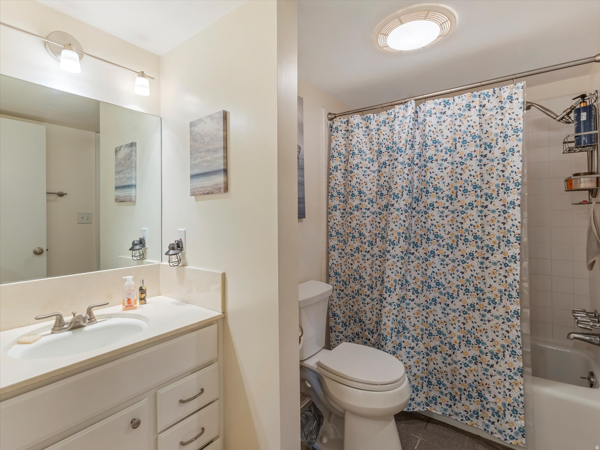 THREE FOUNTAINS - Residential