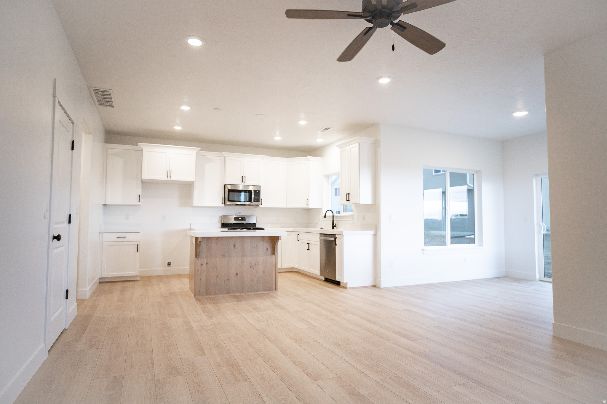 ARROWHEAD SPRINGS - Residential