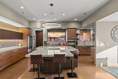 Tiny photo for 864 N SIHU WAY, Ivins, UT 84738 (MLS # 2127765)