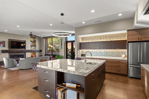 Tiny photo for 864 N SIHU WAY, Ivins, UT 84738 (MLS # 2127765)