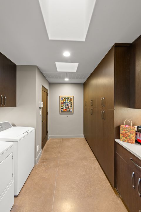 Tiny photo for 864 N SIHU WAY, Ivins, UT 84738 (MLS # 2127765)