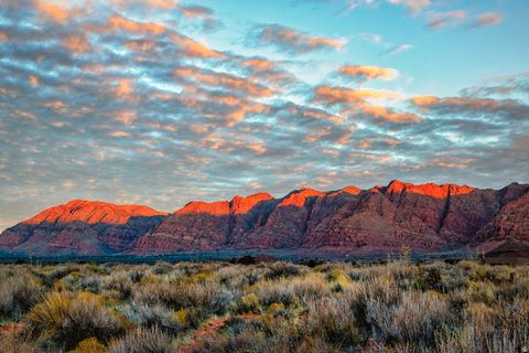 Tiny photo for 864 N SIHU WAY, Ivins, UT 84738 (MLS # 2127765)