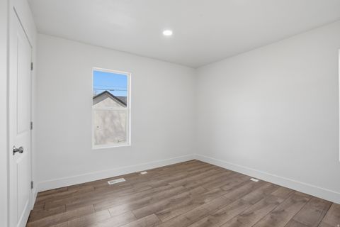 Tiny photo for 2993 S 600 E, Salt Lake City, UT 84106 (MLS # 2143034)