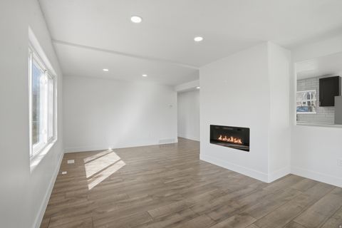 Tiny photo for 2993 S 600 E, Salt Lake City, UT 84106 (MLS # 2143034)
