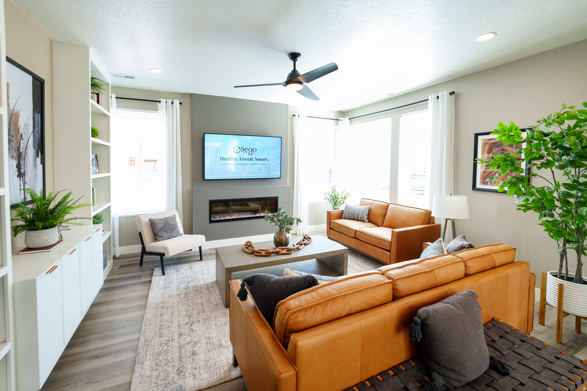 DAYBREAK - Residential