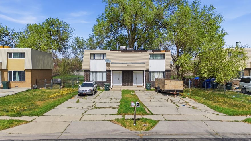 Solid investment opportunity This side-by-side duplex offers a consistent income stream with strong historical rents and a high-demand 2 bed 2 bath configuration with washer/dryer hookups on both sides. This building is in excellent condition and allows for a seamless transition for the next owner. Features include functional floor plans, ample parking, and an excellent location. Perfect for a 1031 exchange or an owner-occupant looking to offset their mortgage with premium rental rates. Please do not bother the tenants. Showings subject to an offer. Figures are provided as a courtesy, buyer and buyers agent to verify all info.